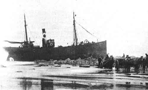 the wrecking of the Hull trawler Diamond on Speeton Cliffs